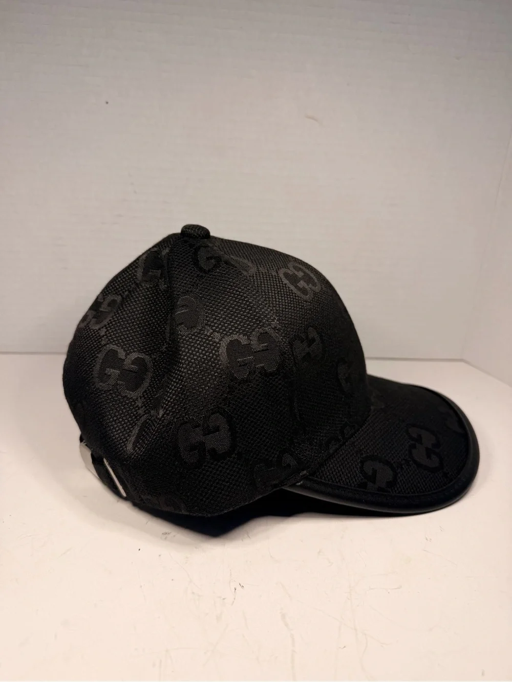 Gucci description black
